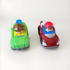 Fisher Price Little People Wheelies Set Of 2 Cars 2016 Burgundy Green